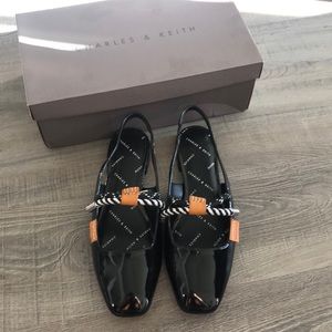 NWT Charles keith slippers 37
